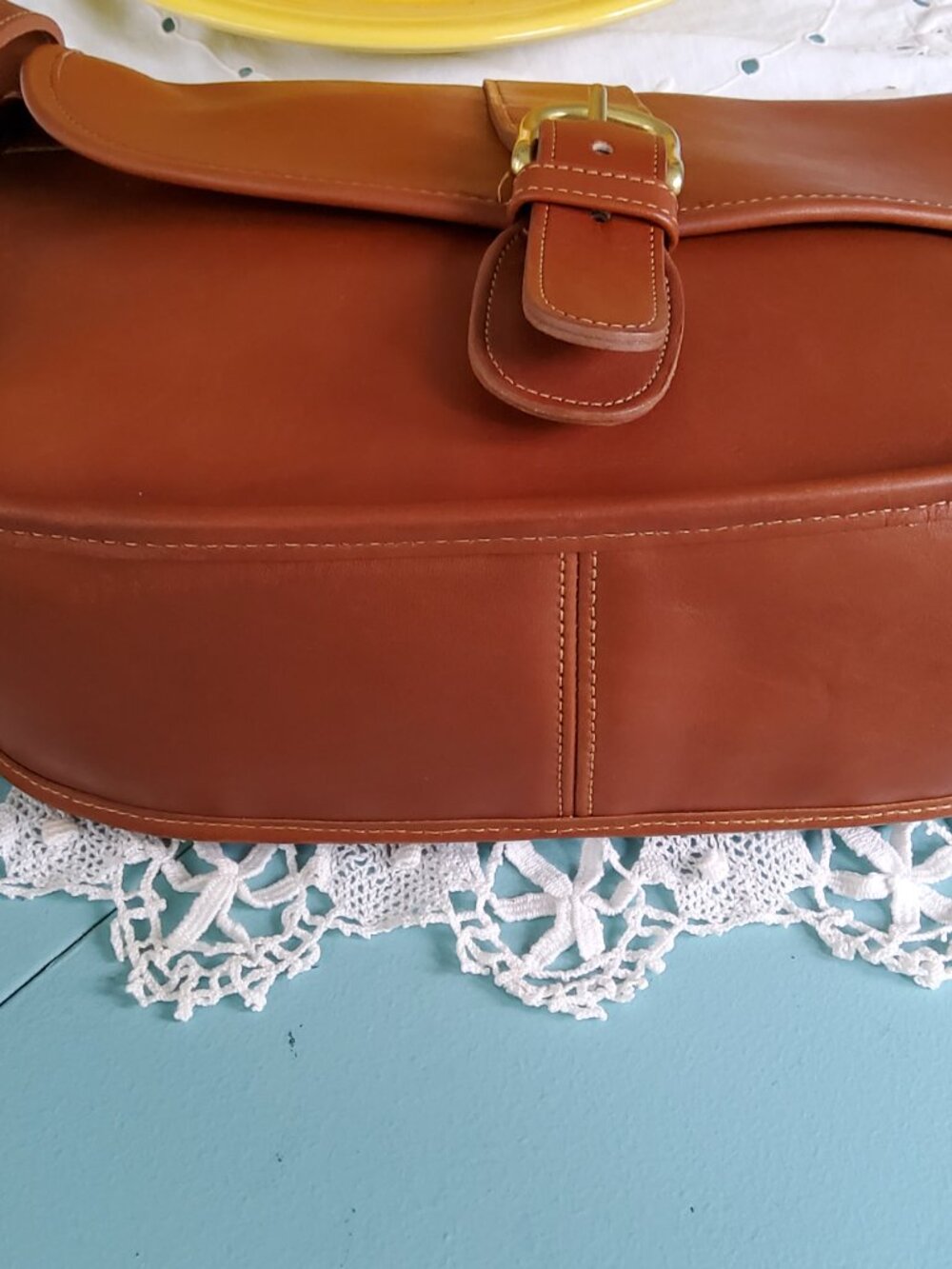Vintage Coach Chelsea Crossbody in British Tan 9894 - Picture 2 of 10